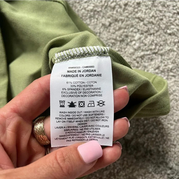 Nike center swoosh moss sage green turtleneck top crop medium new with tags - Picture 6 of 9